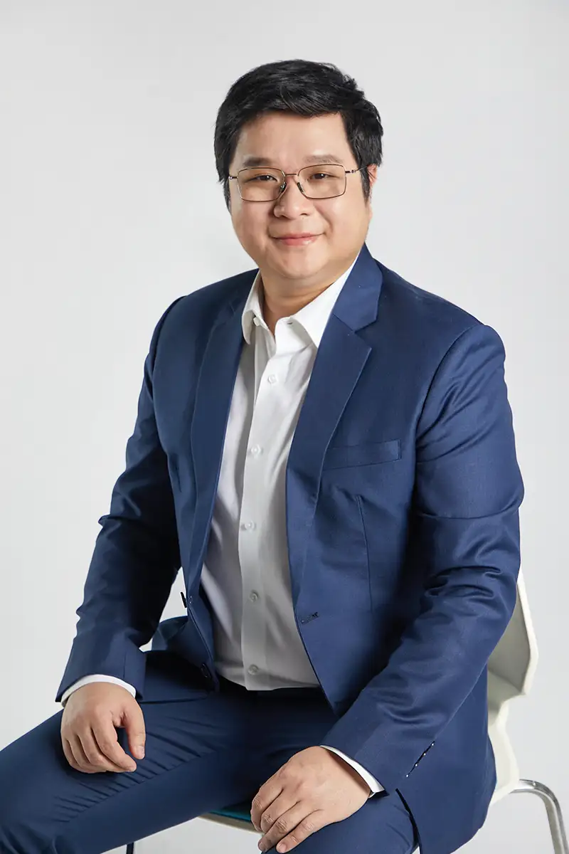 Mr. Kowit Nuangsuk